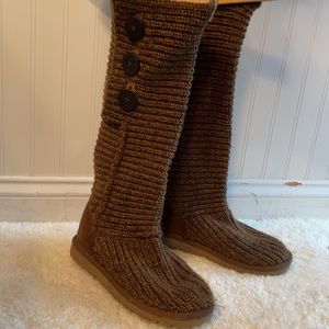 Women’s Size 6 Sweater-Style Brown Ugg Tall Boot. Lightly worn.